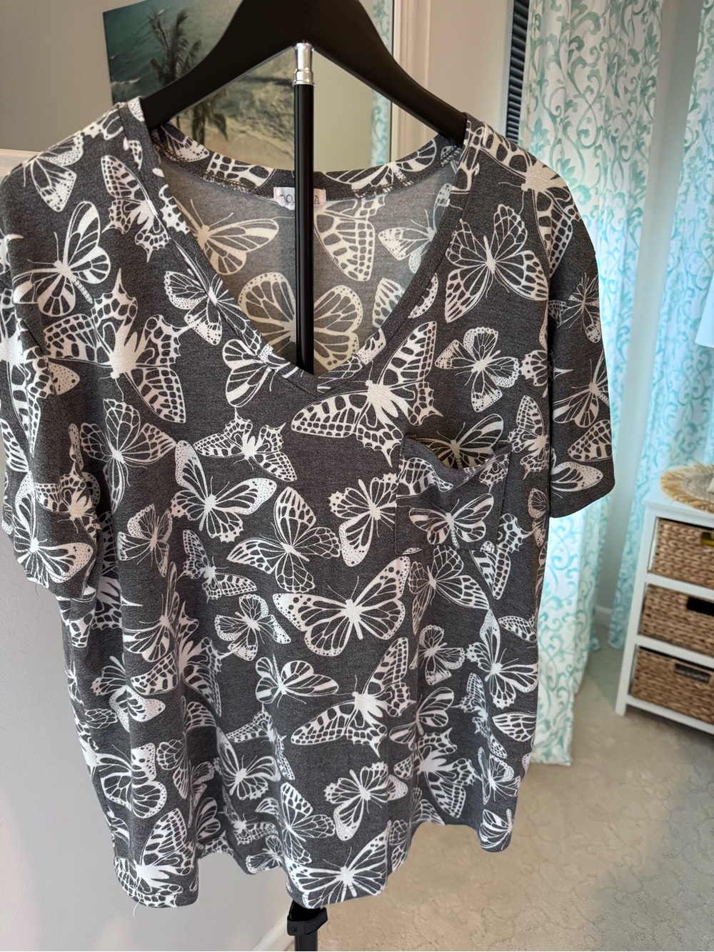Women's Gray Butterfly V-Neck Short Sleeve Tee